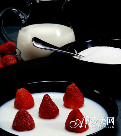 多喝酸奶祛痘防辐射 女人喝酸奶的6大好处(图3)  多喝酸奶祛痘防辐射 女人喝酸奶的6大好处