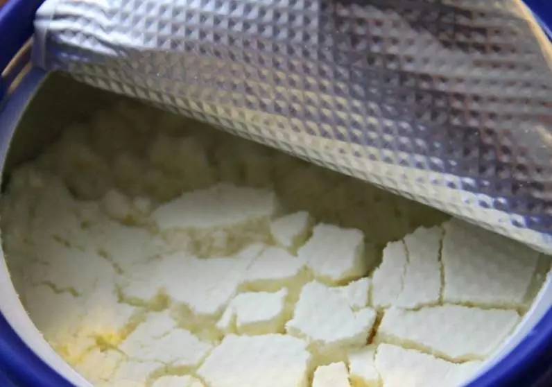 奶粉结块还能喝吗?原来是这样...(图1) 奶粉结块还能喝吗?原来是这样...(图1)
