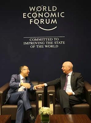 施瓦布与卢敏放探讨人类食品健康新理念(图2) 施瓦布与卢敏放探讨人类食品健康新理念(图2)