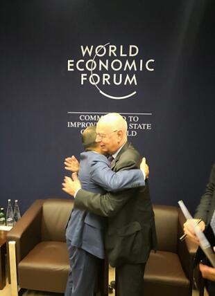 施瓦布与卢敏放探讨人类食品健康新理念(图1) 施瓦布与卢敏放探讨人类食品健康新理念(图1)