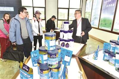 华羚乳业:为甘企打开市场的“金钥匙”(图1) 华羚乳业:为甘企打开市场的“金钥匙”(图1)