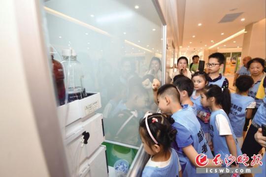 走进工厂,体验舌尖上的智造(图3) 点击进入下一页