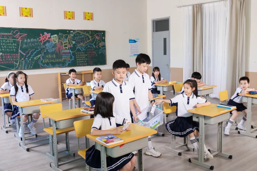 蒙牛学生奶创新推出高钙纯牛奶产品——蒙牛未来星学生奶高钙纯牛奶(图2) 蒙牛学生奶创新推出高钙纯牛奶产品——蒙牛未来星学生奶高钙纯牛奶(图2)