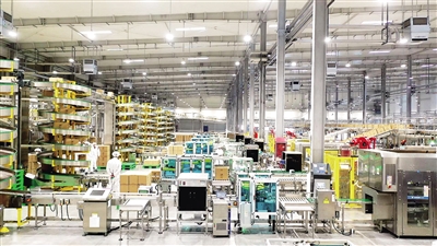 阿荣旗立足资源禀赋和产业基础,以奶牛养殖牵引农业产业结构优化升级(图2) 阿荣旗立足资源禀赋和产业基础,以奶牛养殖牵引农业产业结构优化升级(图2)