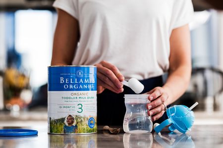 贝拉米奶粉利润下降超六成 股价大幅波动(图1)