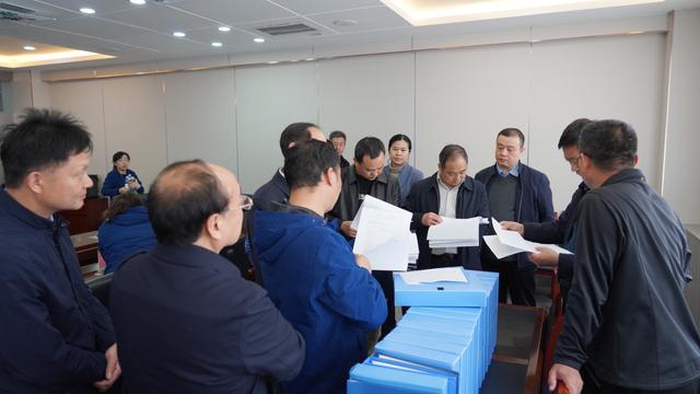 四川省市场监管局副局长周传军一行到雅泰乳业调研指导(图4)