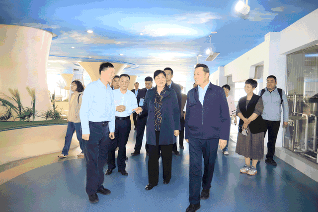 沈阳市人大常委会副主任曹鹏一行莅临花花牛考察座谈(图2)
