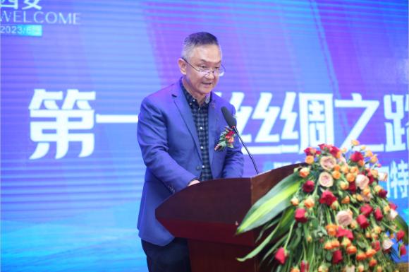 第一届丝绸之路特色旅游节启航盛典暨伊犁特色乳业杯国际搏击王金腰带争霸赛圆满成功(图7)