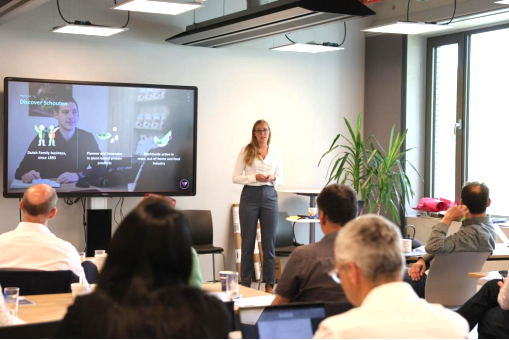 伊利携手英国剑桥大学制造业研究院、荷兰StartLife举办开放创新论坛,深化全球健康生态圈建设(图3) 伊利携手英国剑桥大学制造业研究院、荷兰StartLife举办开放创新论坛,深化全球健康生态圈建设(图3)