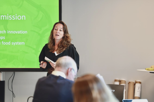 伊利携手英国剑桥大学制造业研究院、荷兰StartLife举办开放创新论坛,深化全球健康生态圈建设(图4) 伊利携手英国剑桥大学制造业研究院、荷兰StartLife举办开放创新论坛,深化全球健康生态圈建设(图4)